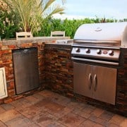 Designing an Outdoor Kitchen