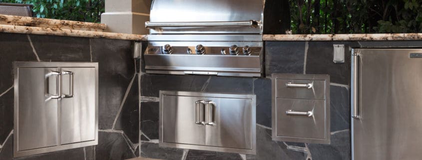 Outdoor Kitchen with Stone Veneer