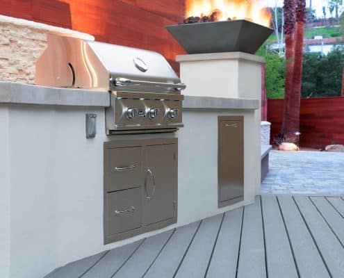 outdoor kitchen with fire bowl
