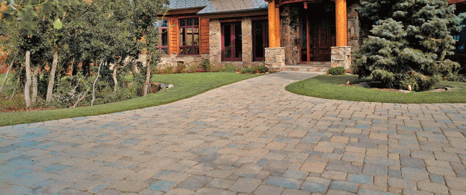 Driveway with paving stone design
