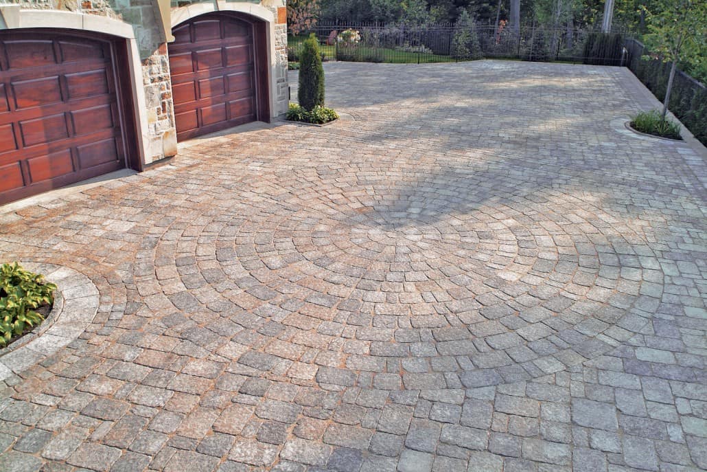 Gall Driveway with paving stone design