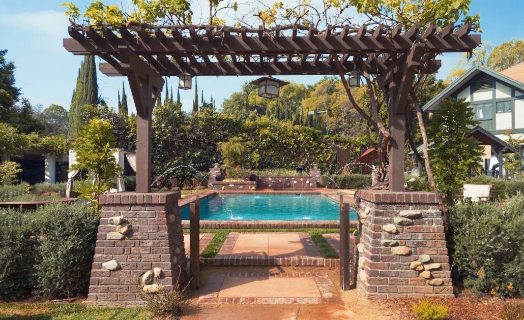 Carpentry pool design