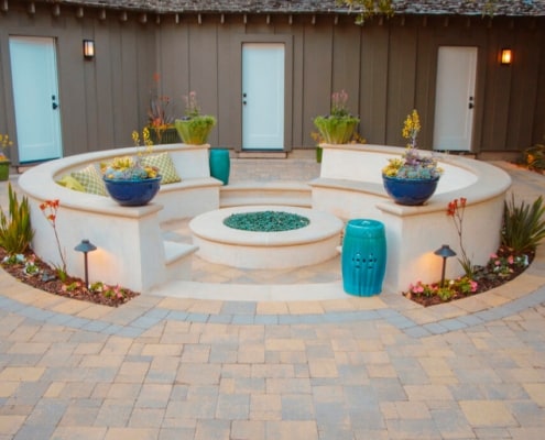fire pit seating in circular design