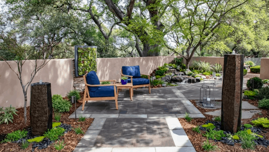 Tiny patio outdoor living design